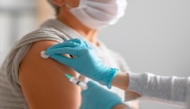 Campagne vaccinale 2025-2026  : Les biologistes déplorent l’absence des textes réglementaires leur permettant de participer à la mobilisation